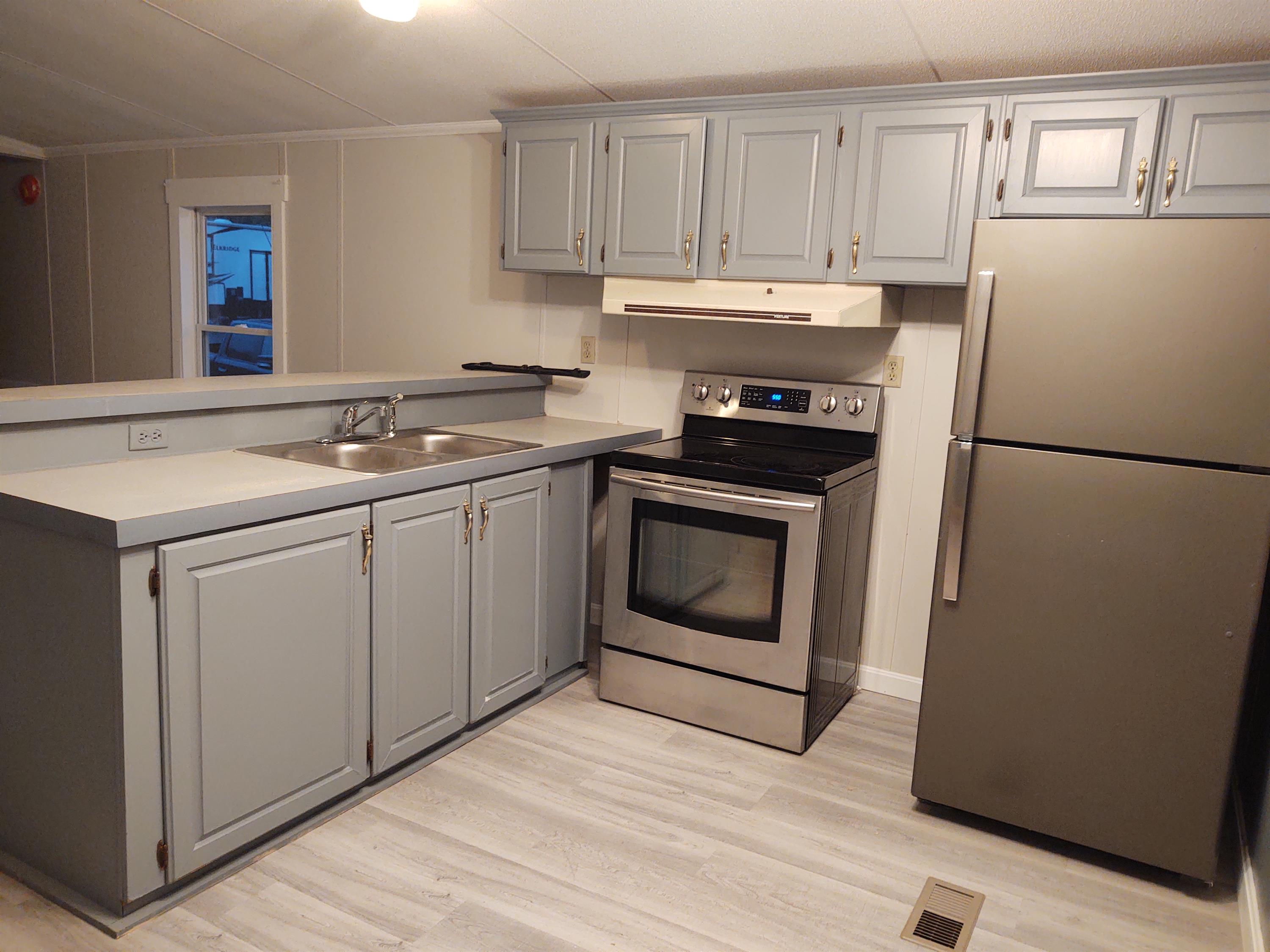 9 Iron Mine Hill Mobile Home Park